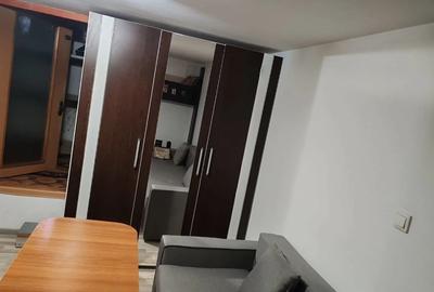 Garsonieră decomandată în Central - 9