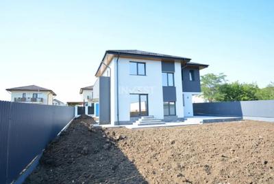 Casă cu 4 camere cu Canalizare în Central - 4