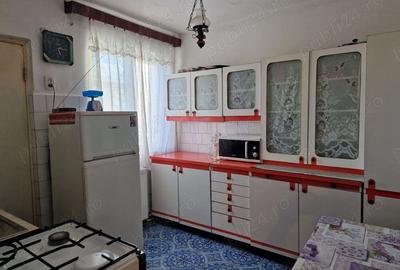 Apartament cu 3 camere decomandat în Drăgășani - 7
