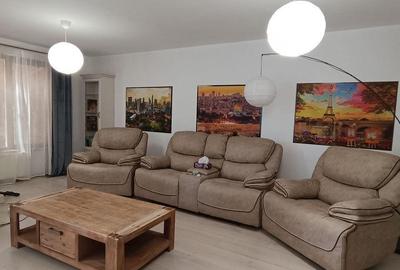 Casă cu 4 camere în Livezeni