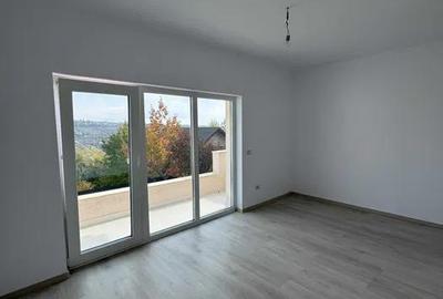 Casă cu 4 camere cu Teren 560 Mp în Valea Lupului - 2