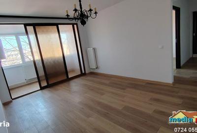 Apartament cu 3 camere semidecomandat în Micro 16 - 11