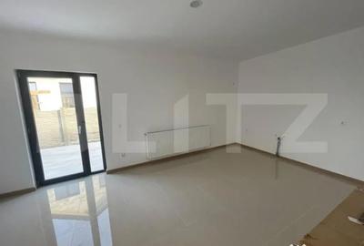 Casă cu 4 camere cu Teren 350 Mp în Malu Mare - 2
