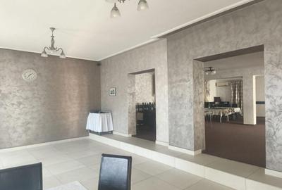 Afacere la cheie! 2 sali evenimente+ apartament 220mp, Siret - 24