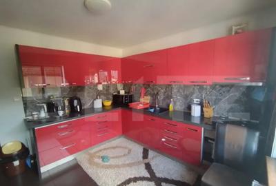 Casă cu 5 camere cu Teren 462 Mp în Malu Mare - 12