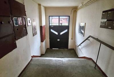 Apartament cu 3 camere decomandat în Micro 17 - 1