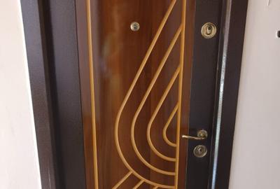 Vand apartament 2 camere