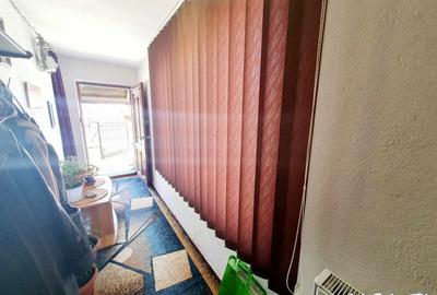 Casa+Teren aferent si Anexe, Str. Petresti - 12