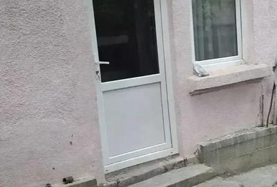 Inchiriez 2 camere la casa - 1