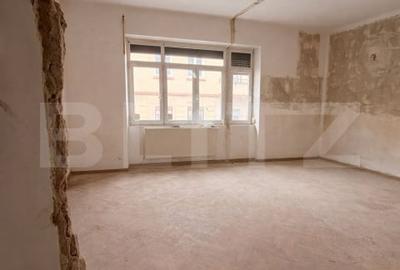 Apartament cu 3 camere decomandat în Centrul Istoric - 2