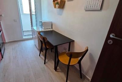 Apartament cu 3 camere semidecomandat în Rahova - 4
