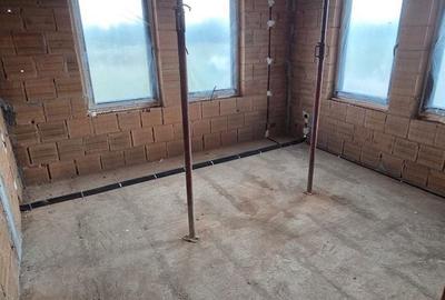 Casă cu 4 camere cu Teren 480 Mp în Central - 7