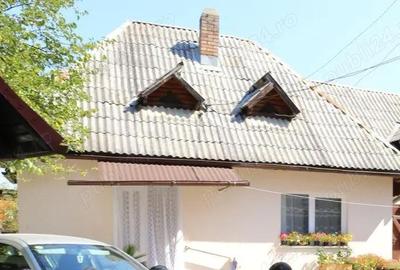 Casă cu 7 camere cu Teren 2694 Mp în Rona de Sus - 4