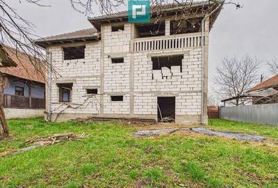 Casa la ro?u in localitatea Alma?, Arad. - 10