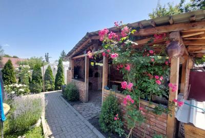 Casă cu 7 camere cu Canalizare în Săcele