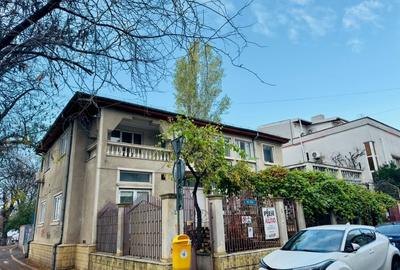 Casă individuală cu 5 camere cu Teren 242 Mp în Parcul Carol - 1