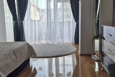Apartament cu 4 camere decomandat în Central - 4