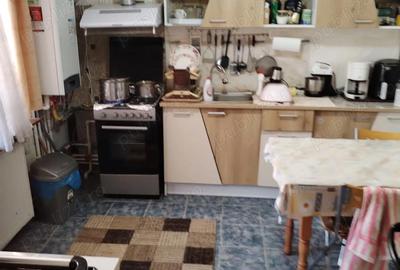 Casă cu 6 camere cu Teren 220 Mp în Central - 10