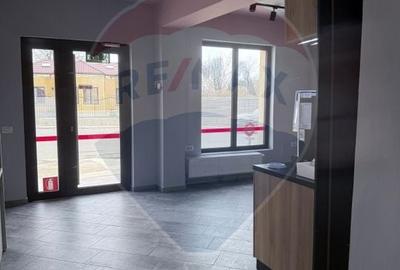 Spațiu comercial, de 169 mp, în Central - 2