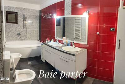 Casă cu 4 camere cu Teren 500 Mp în Central - 2