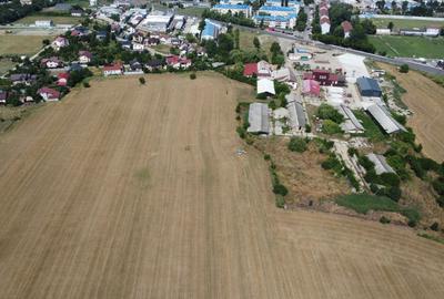 Teren de 10098 mp, în Central - 5