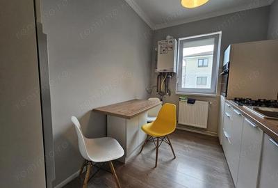 Apartament cu 3 camere semidecomandat în Girocului - 6