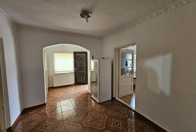 Casa 4 camere - curte 400mp Sector 4 - Luica -Giurgiului -Piata Resita - 7