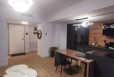 Apartament cu 3 camere decomandat în 13 Septembrie - 17