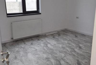 Casă cu 3 camere cu Teren 280 Mp în Central - 7