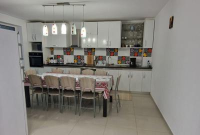 Spațiu comercial, de 322 mp, în Central - 6