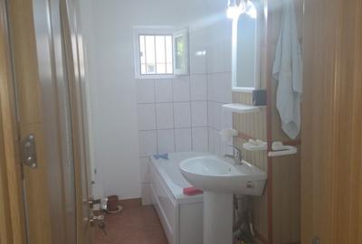 Apartament cu 3 camere decomandat, mobilat în Central - 10
