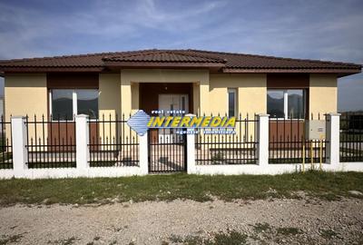 Casă individuală cu 4 camere cu Teren 504 Mp în Micești - 2