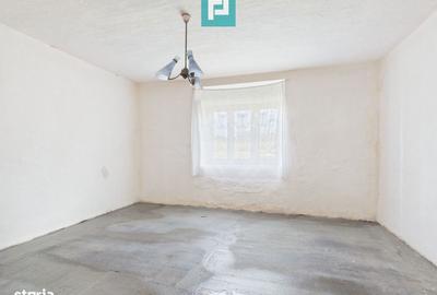 Casă cu 4 camere cu Teren 6000 Mp în Central - 7