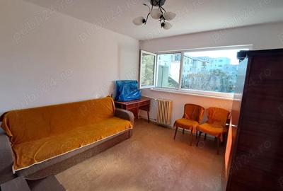 Apartament cu 3 camere decomandat în Mihai Bravu - 2