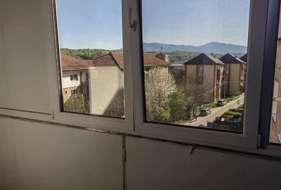 Apartament cu 3 camere în Petrila - 4