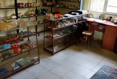 Vand casa (spatiu comercial) Vand casa (spatiu comercial) - 3