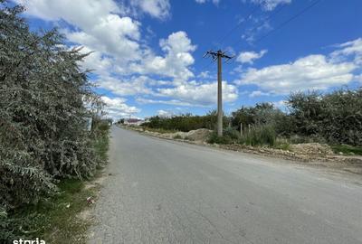 Teren de 2560 mp, în Nord