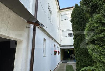 Casă cu 7 camere cu Teren 300 Mp în Titulescu - 10