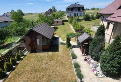 Casa individuala, cu 4 camere, 240 mp, 800 mp teren, zona Bu - 17