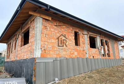 Casă cu 4 camere cu Teren 350 Mp în Bucium - 6