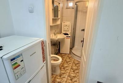 Apartament cu 2 camere semidecomandat, mobilat în Central