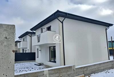 Casă cu 4 camere cu Teren 310 Mp în Central