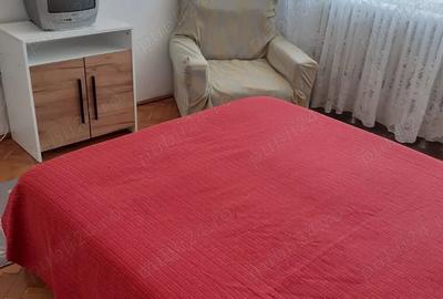 Proprietar inchiriez apartament doua camere zona Olimpia. - 5