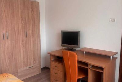 Apartament cu 3 camere semidecomandat în Central - 5