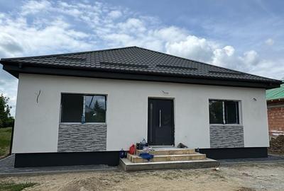 Casă cu 4 camere în Crevedia - 14