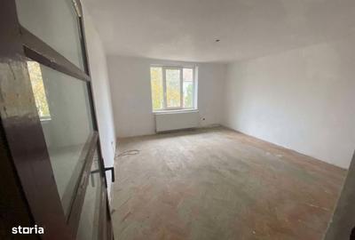 Casă cu 4 camere decomandat în Central - 7