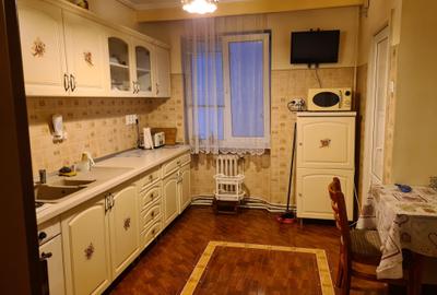 Inchiriez apartament 4 camere cu garaj - 3