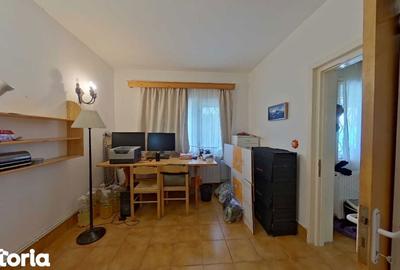 Casă cu 6 camere cu Teren 912 Mp în Brănești - 8