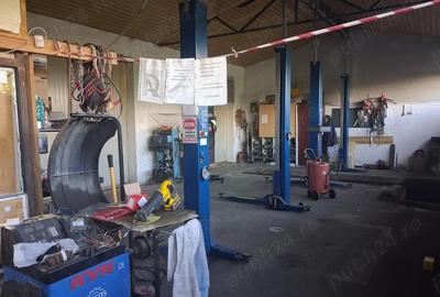 Casă cu 8 camere cu Teren 1000 Mp în Central - 2