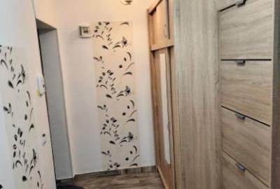 Apartament cu 3 camere semidecomandat în Florești - 2